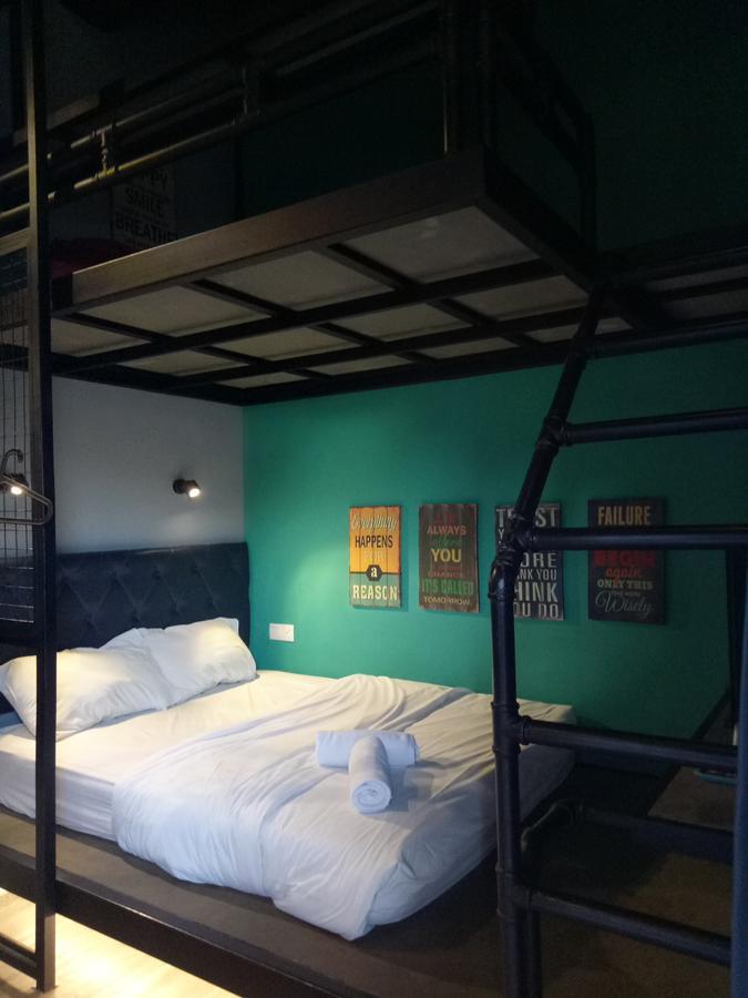 Tube Hotel Klebang Melaka Zewnętrze zdjęcie