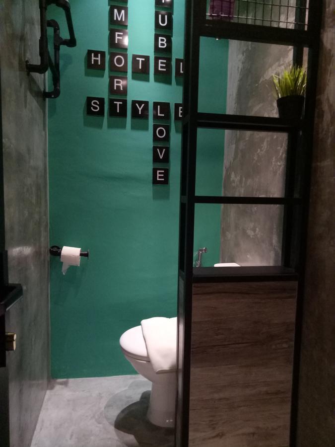 Tube Hotel Klebang Melaka Zewnętrze zdjęcie