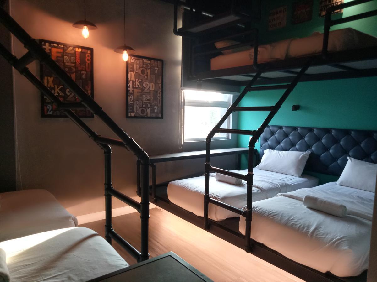 Tube Hotel Klebang Melaka Zewnętrze zdjęcie