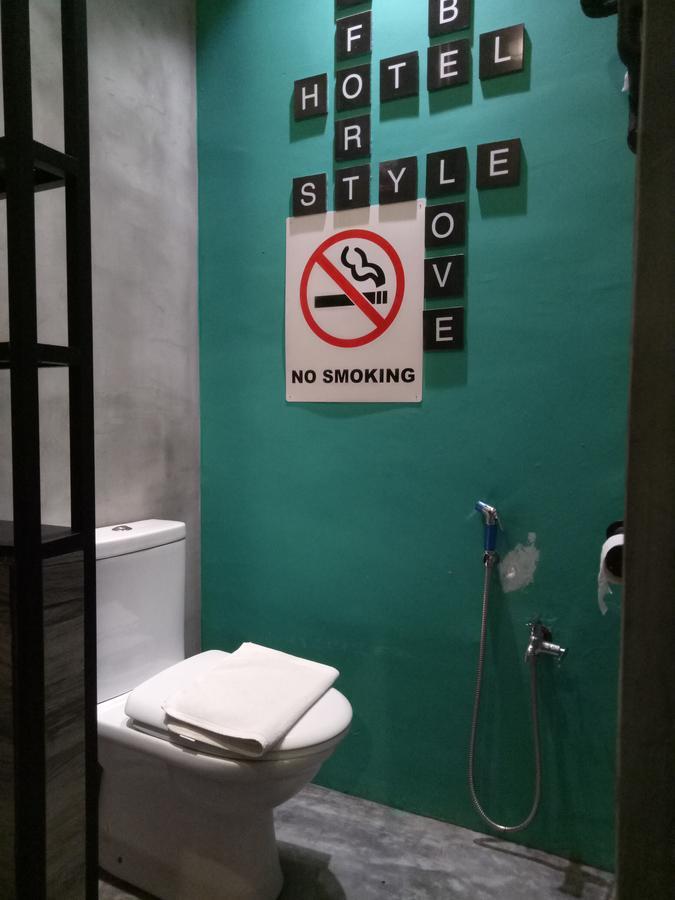 Tube Hotel Klebang Melaka Zewnętrze zdjęcie