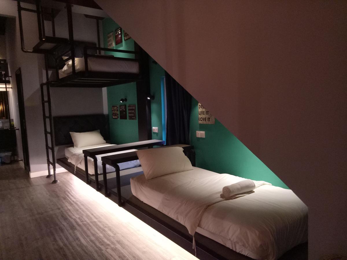 Tube Hotel Klebang Melaka Zewnętrze zdjęcie